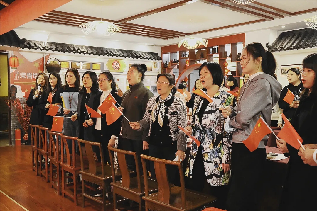 歡慶“三八”節(jié)：三月春光美，我們這樣過