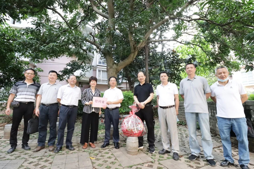 暖心！自治區(qū)總工會調(diào)研走訪慰問組到我市開展調(diào)研走訪慰問活動