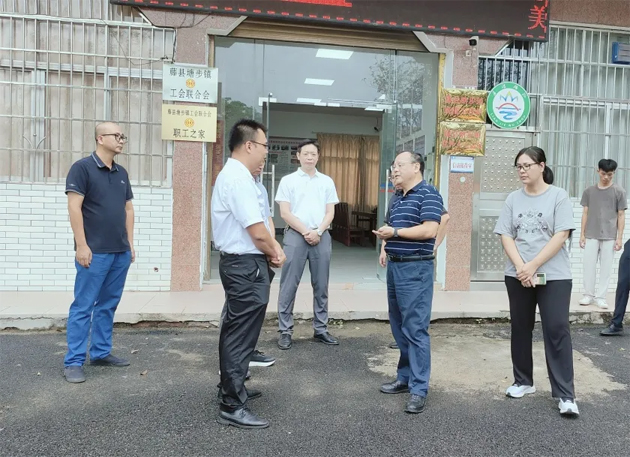 市總工會(huì)調(diào)研組到縣（市、區(qū)） 開展基層工會(huì)組織建設(shè)工作調(diào)研